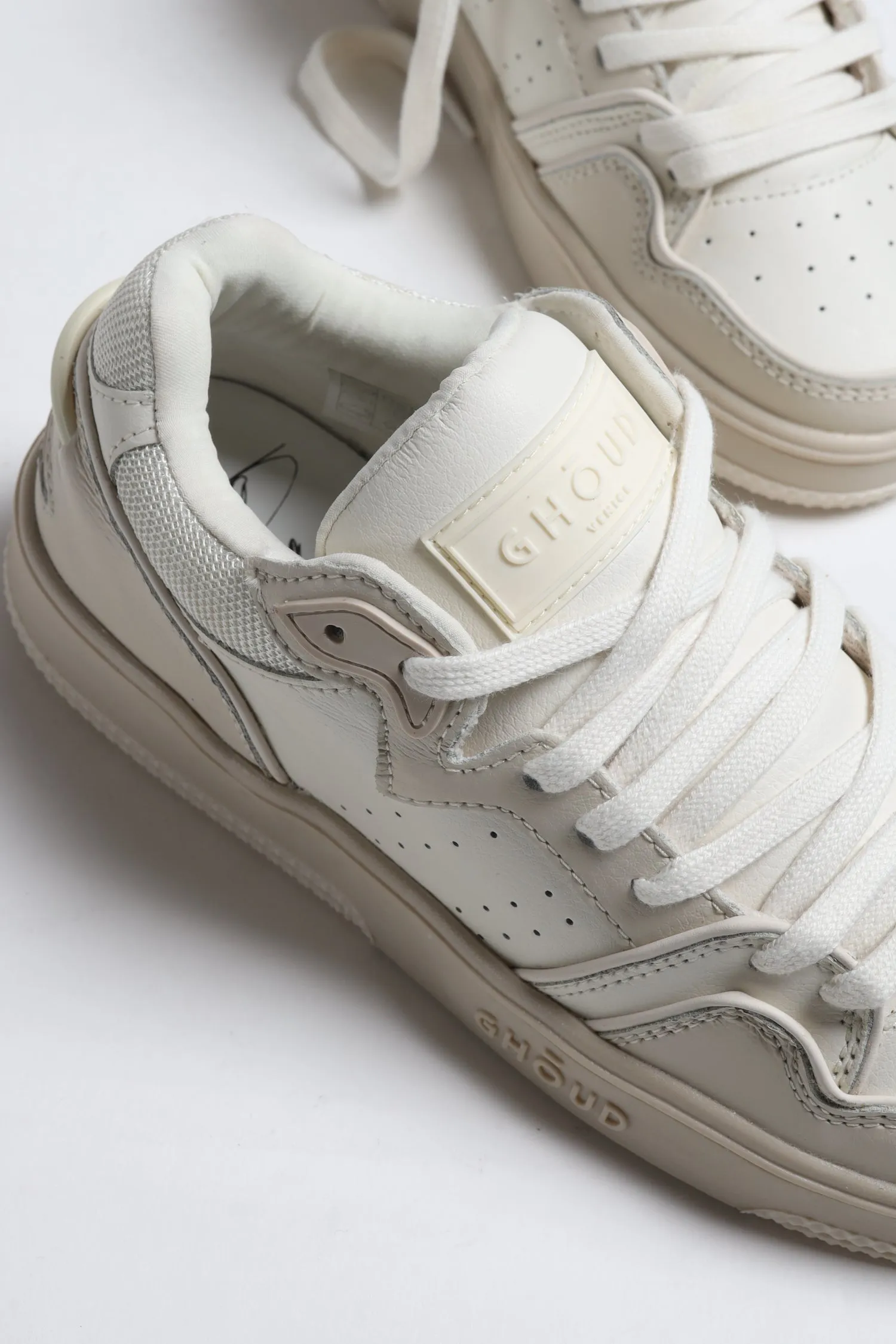 Sneaker Slider in Monocolor Beige